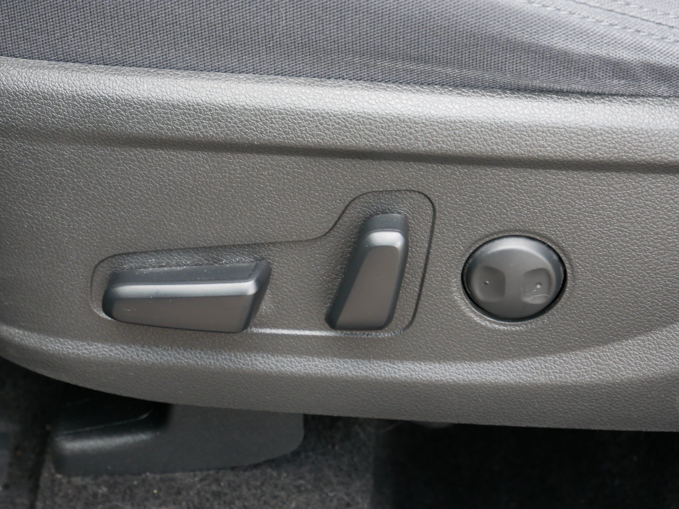 Used 2022 Hyundai Santa Fe SEL w/ Winter Weather Package AWD/4WD image 19