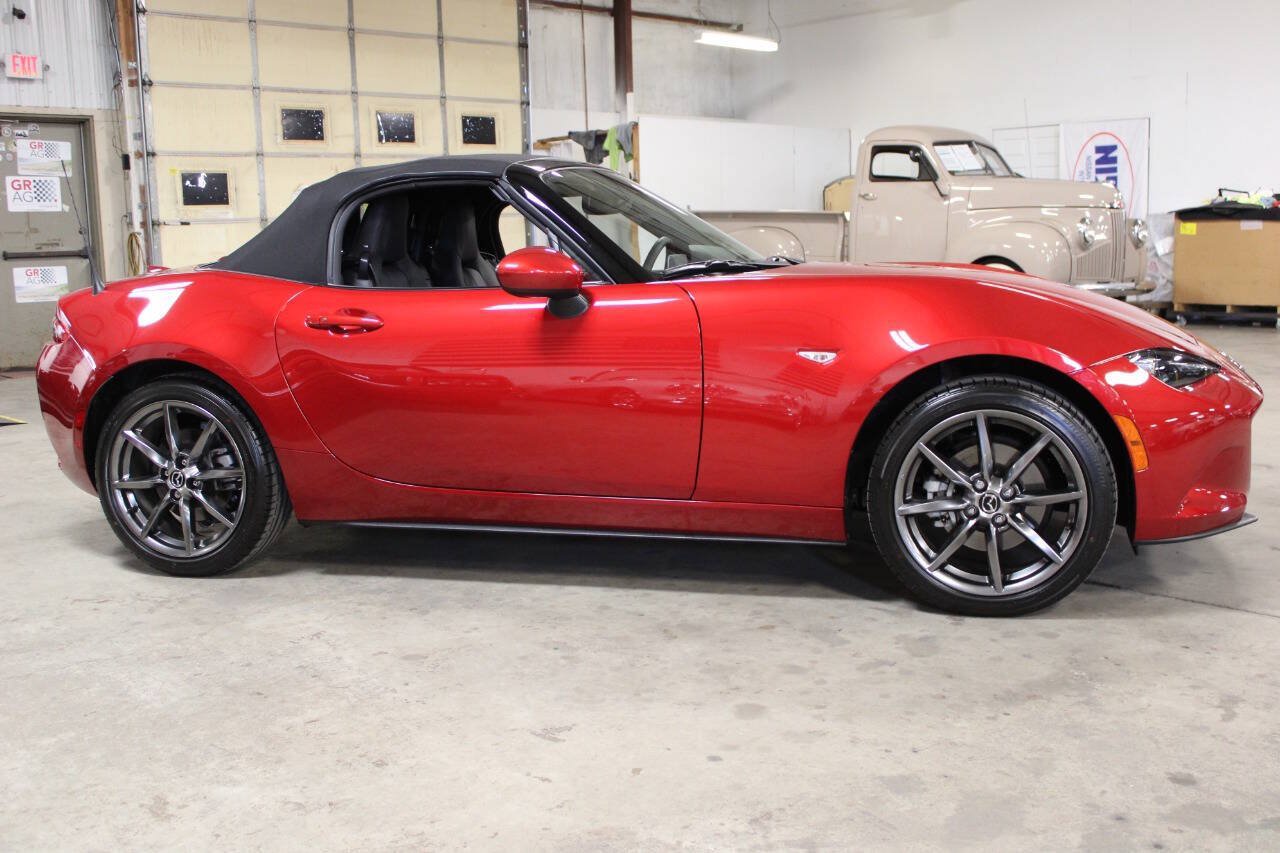Used 2016 MAZDA MX-5 Miata Grand Touring RWD image 7