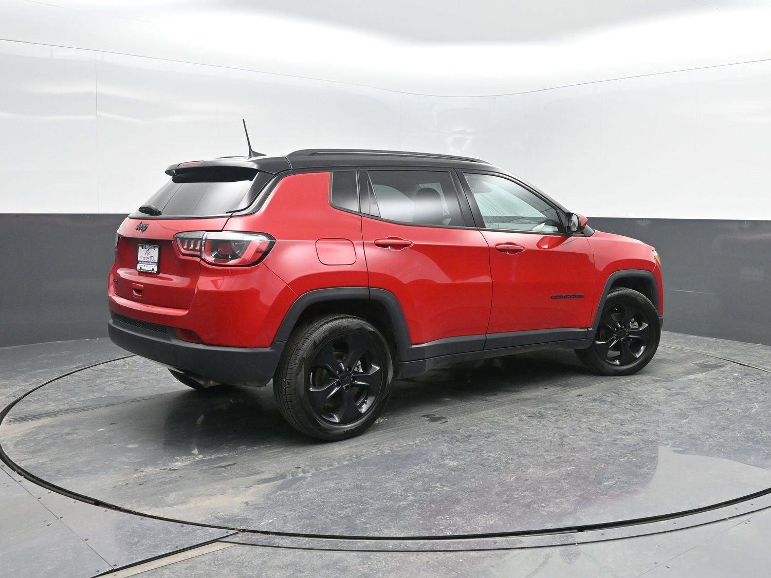 Used 2019 Jeep Compass Altitude image 2
