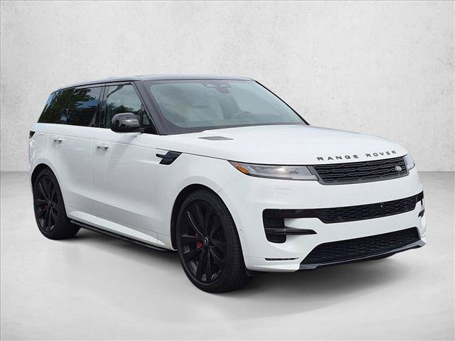 Used 2025 Land Rover Range Rover Sport Dynamic SE AWD/4WD image 3