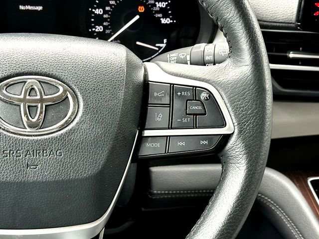 Used 2024 Toyota Sienna XLE FWD image 23