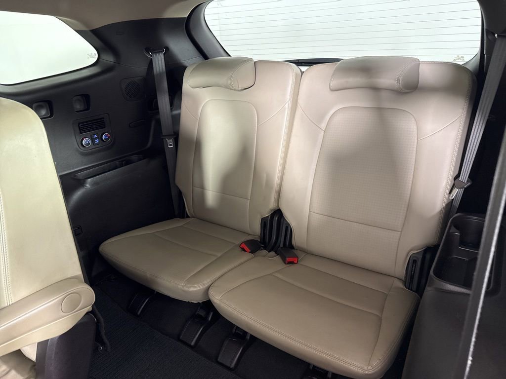 Used 2013 Hyundai Santa Fe Limited w/ Technology Pkg FWD image 31