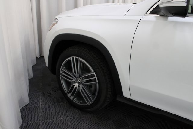 New 2026 Mercedes-Benz GLS 450 4MATIC image 9