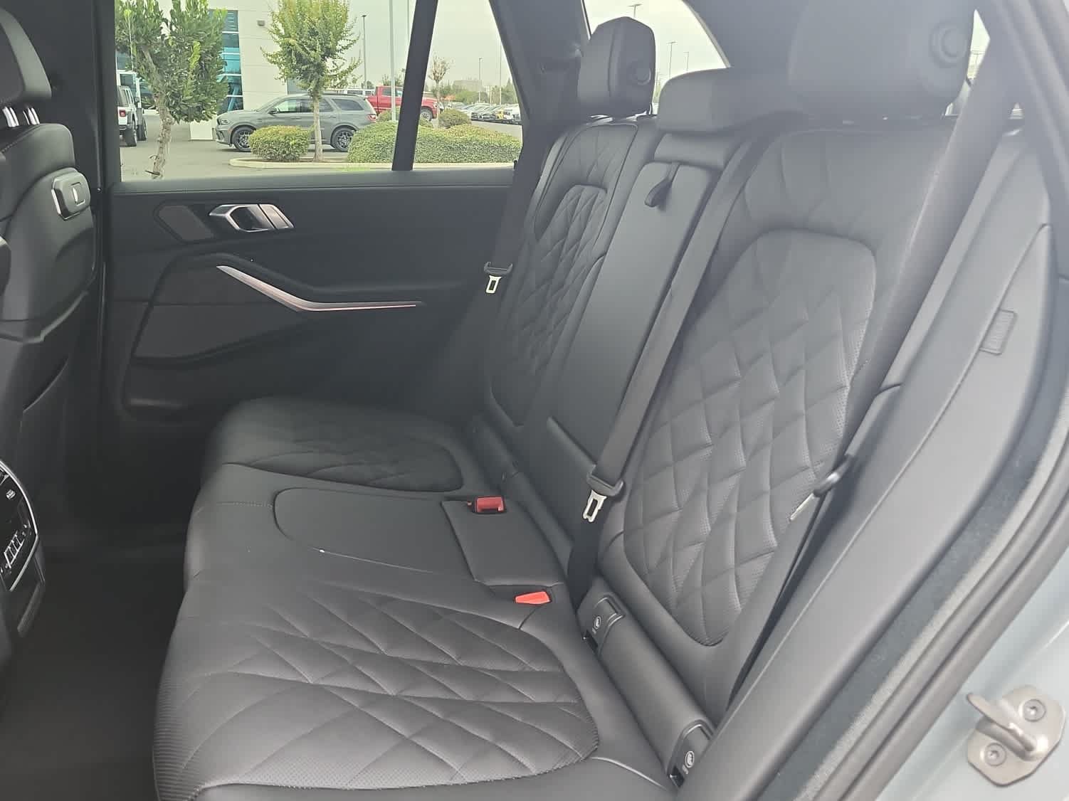 New 2026 BMW X5 xDrive40i w/ M Sport Package AWD/4WD image 25