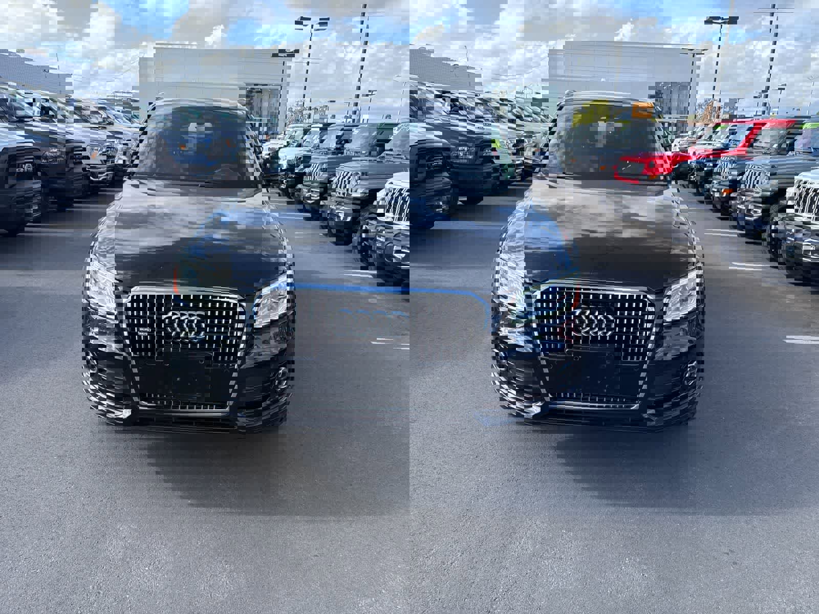 Used 2017 Audi Q5 2.0T Premium Plus w/ Technology Package AWD/4WD image 2