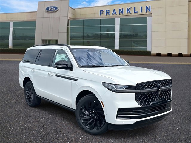 New 2025 Lincoln Navigator Reserve w/ Jet Appearance Package image 1