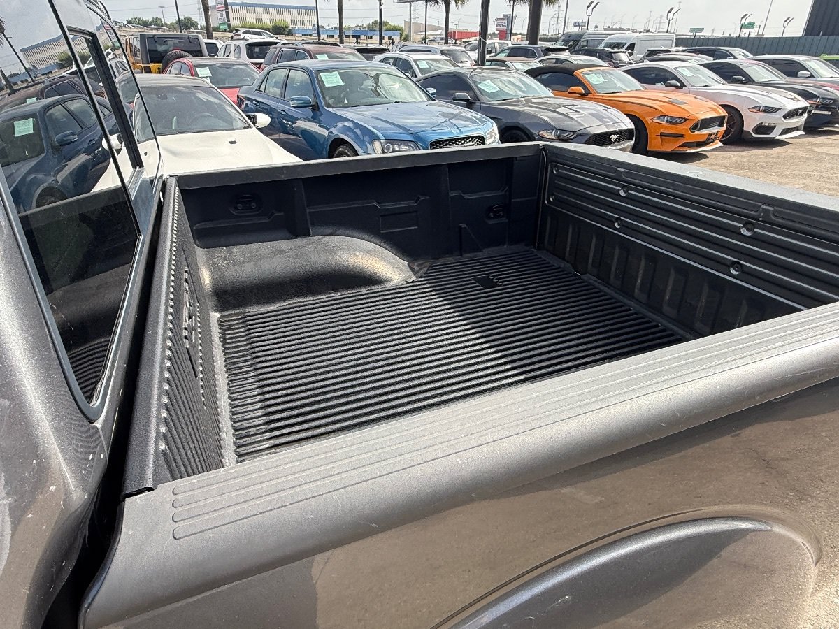 Used 2019 Nissan Frontier SV RWD image 11