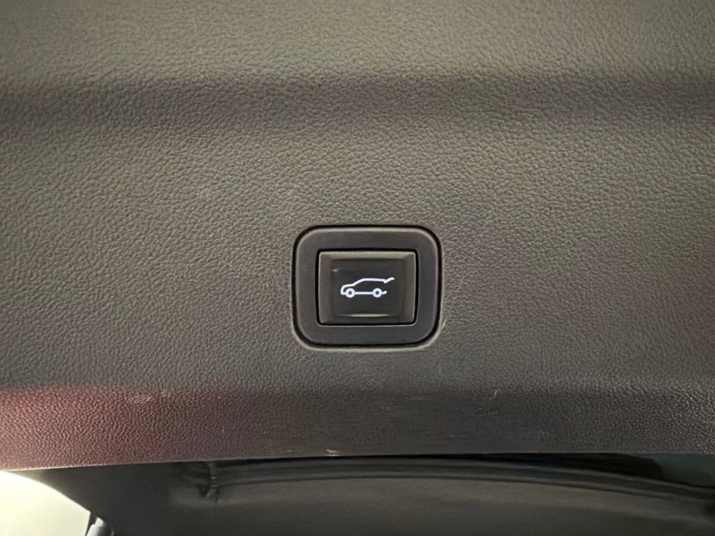 Used 2022 Chevrolet Tahoe High Country AWD/4WD image 35