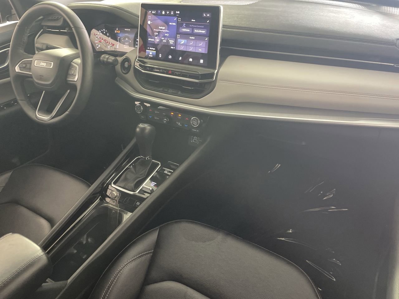 Used 2025 Jeep Compass Limited AWD/4WD image 25
