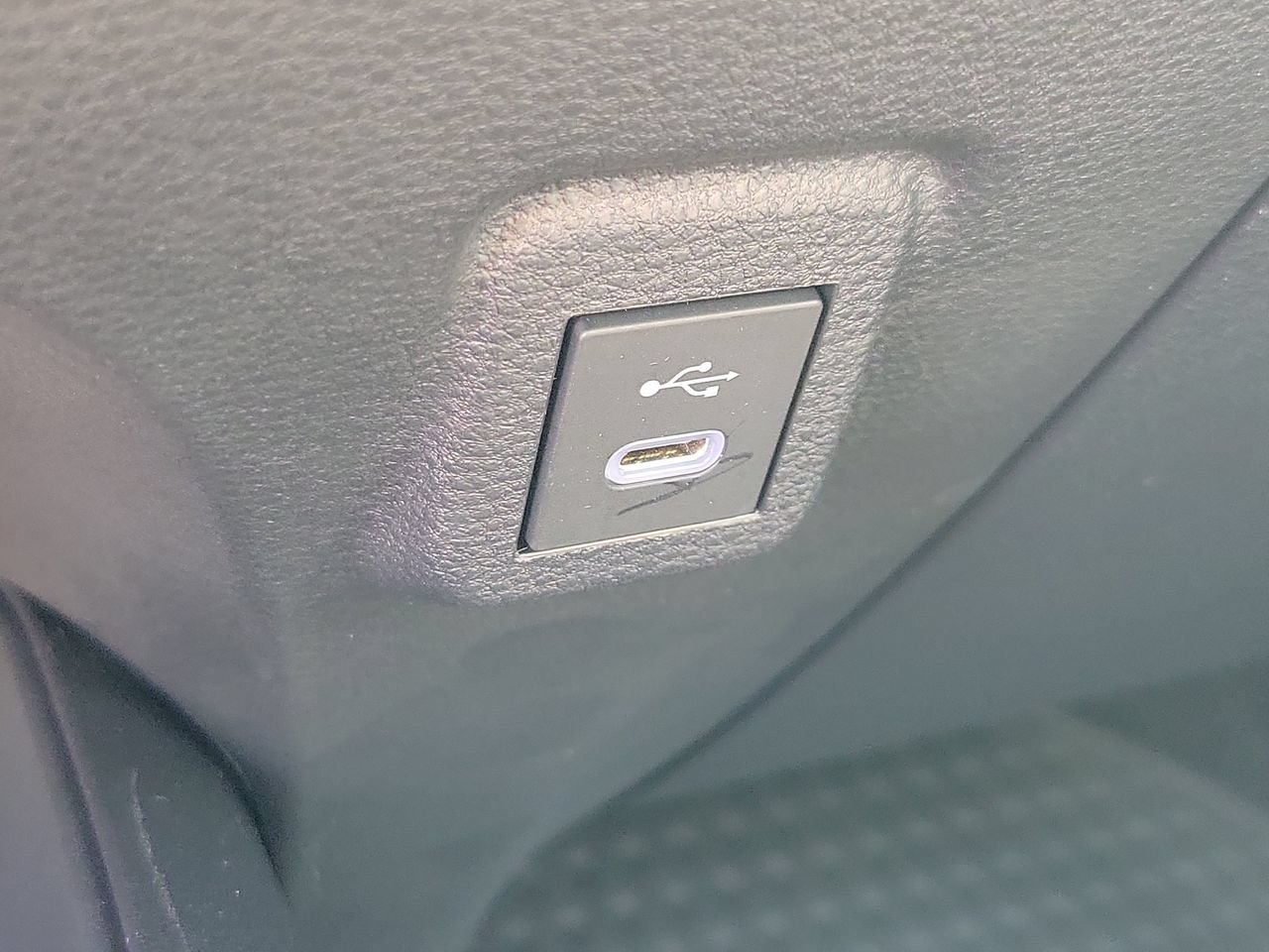 Used 2026 Toyota Corolla LE FWD image 28