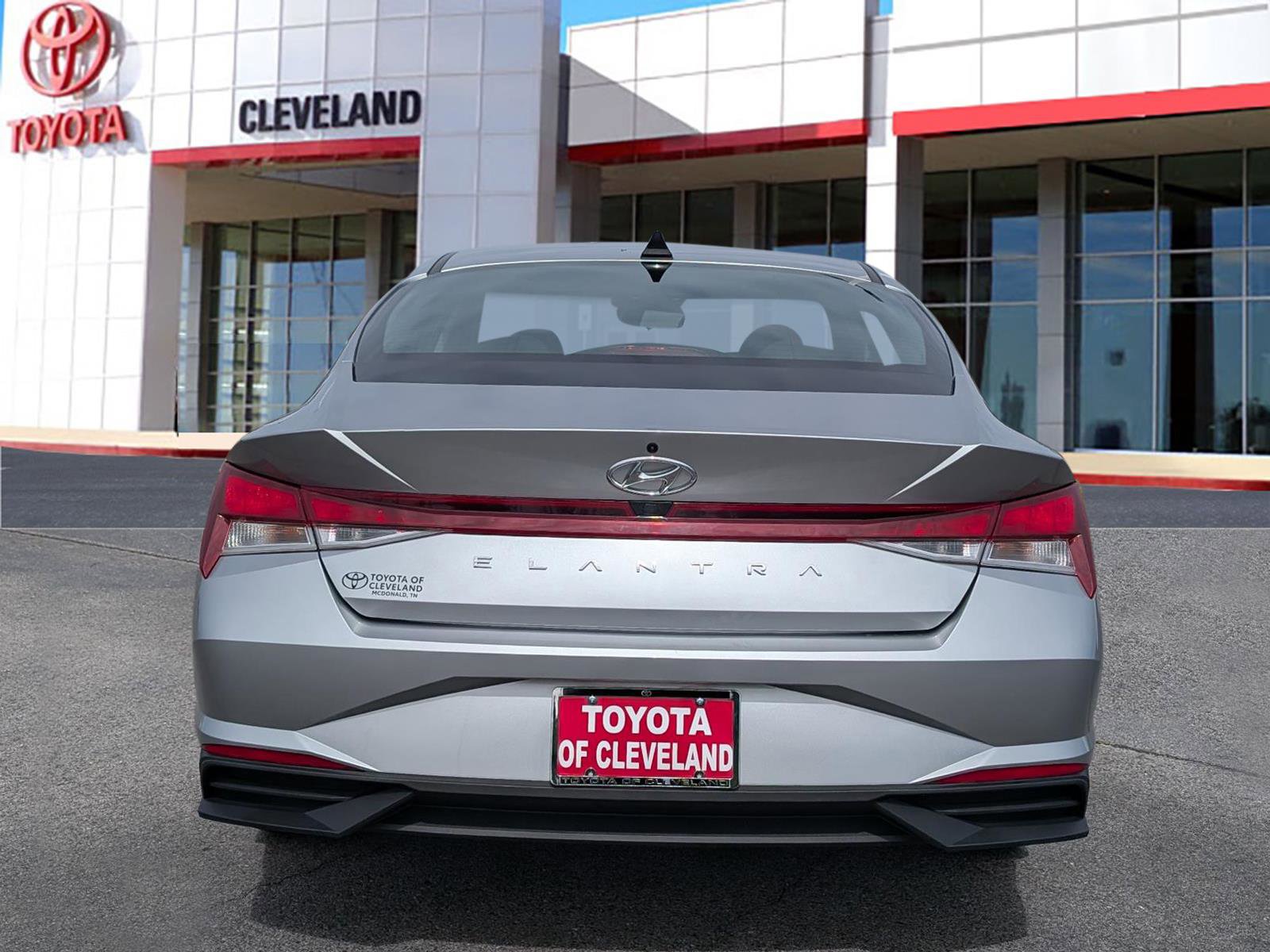 Used 2023 Hyundai Elantra SEL w/ Convenience Package image 5