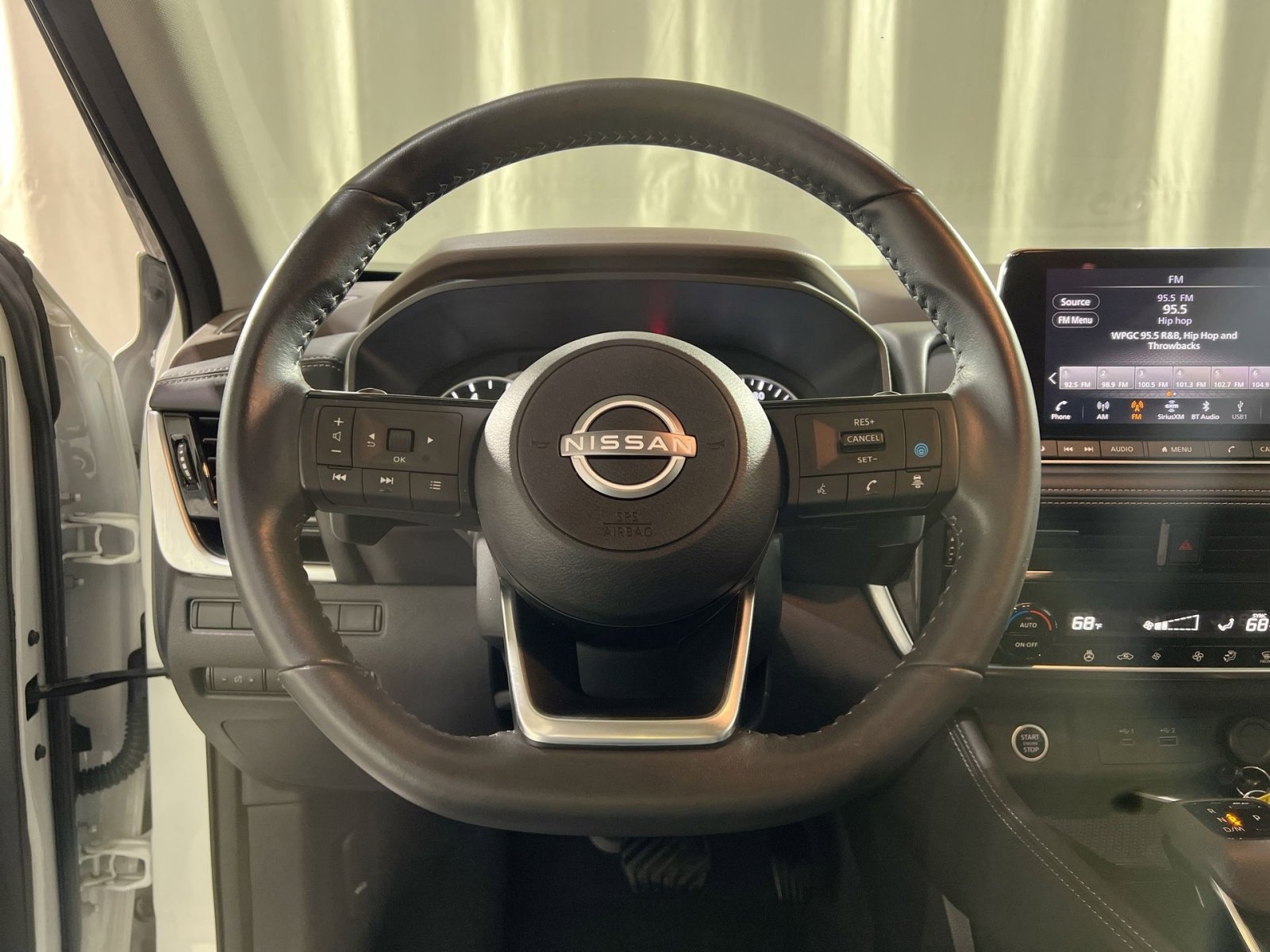 Used 2023 Nissan Rogue SL image 22