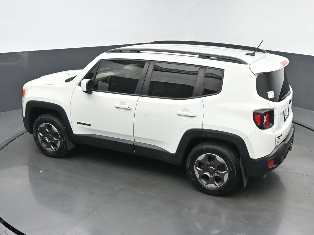 Used 2015 Jeep Renegade Latitude AWD/4WD image 38