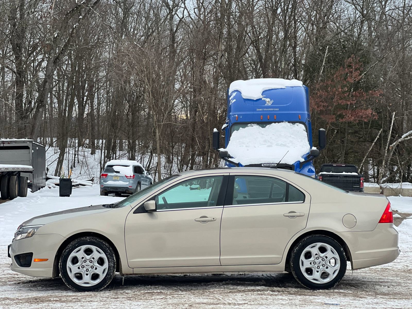 Used 2010 Ford Fusion SE image 3