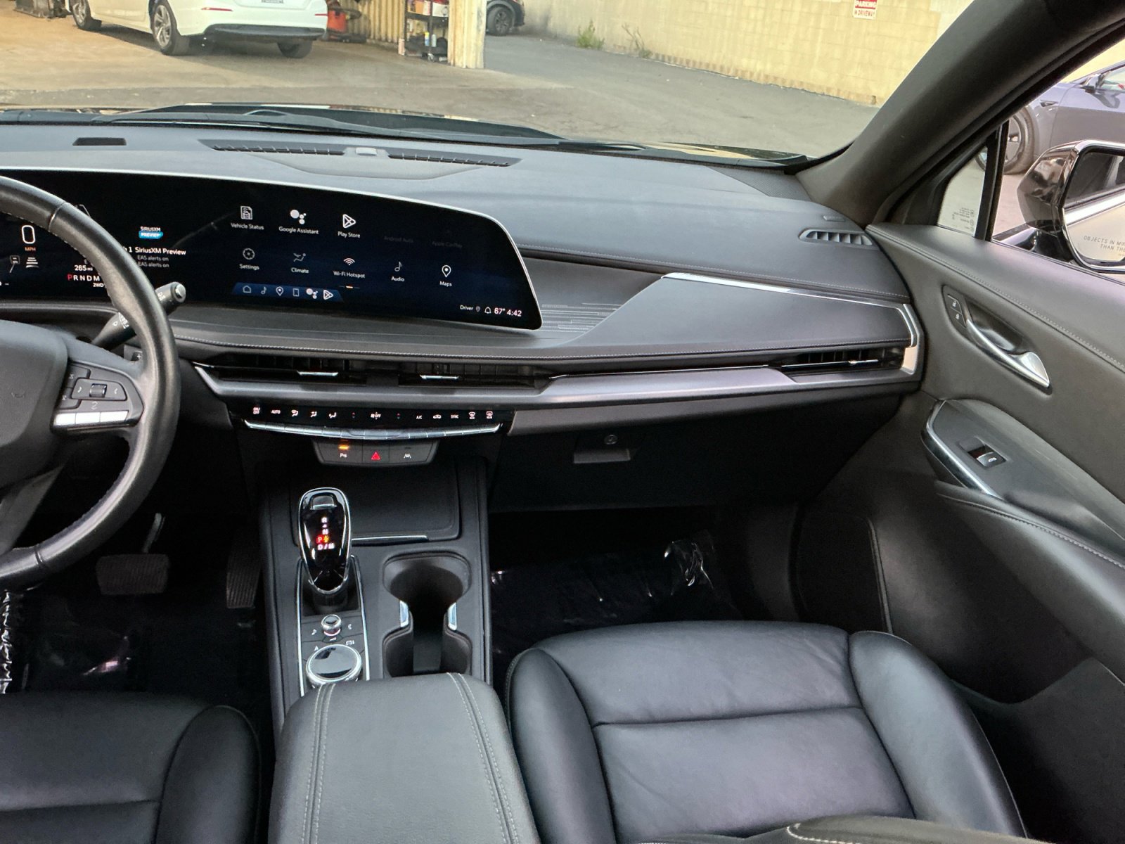 Used 2024 Cadillac XT4 Premium Luxury image 17