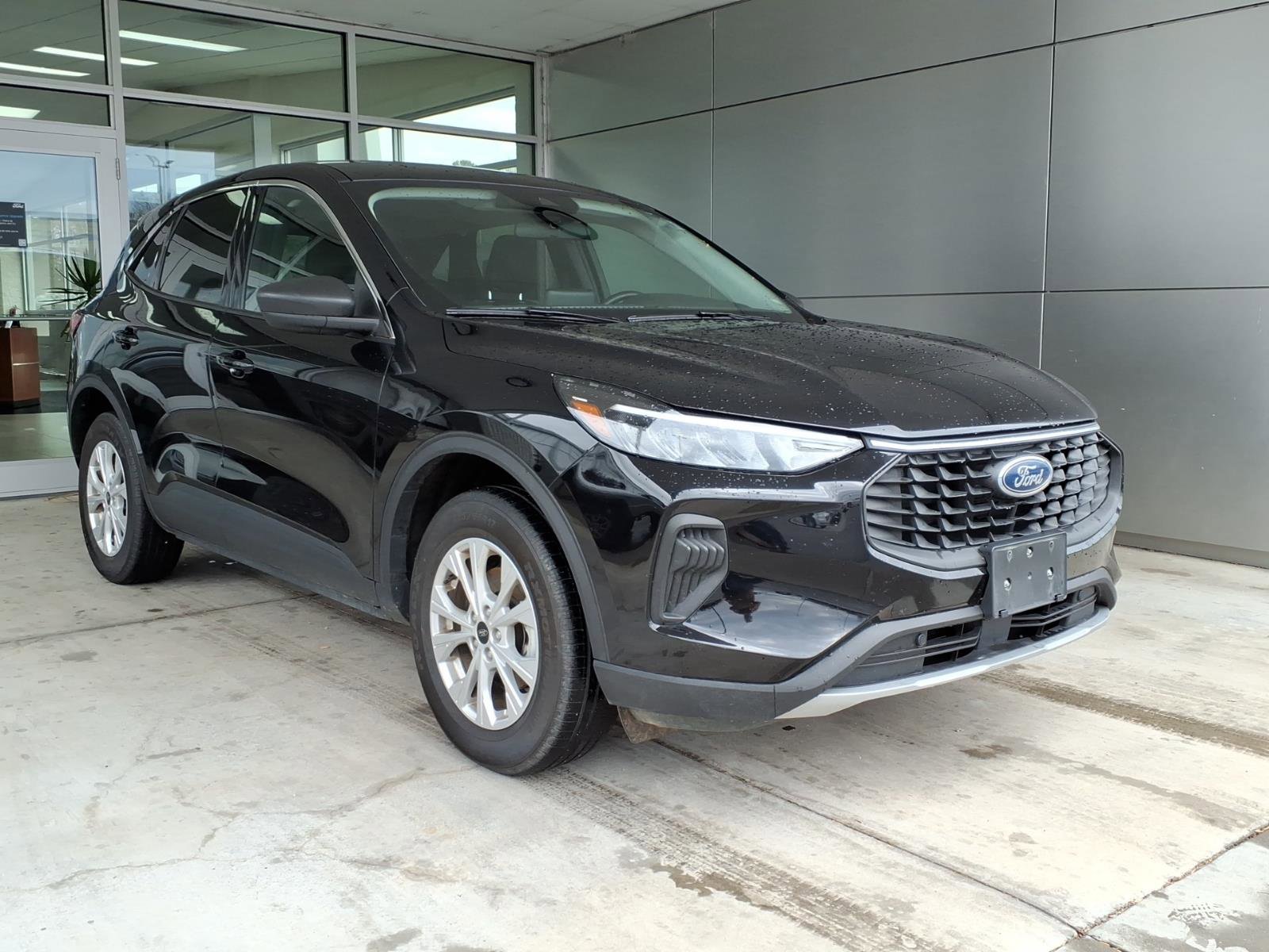 Used 2024 Ford Escape Active image 1