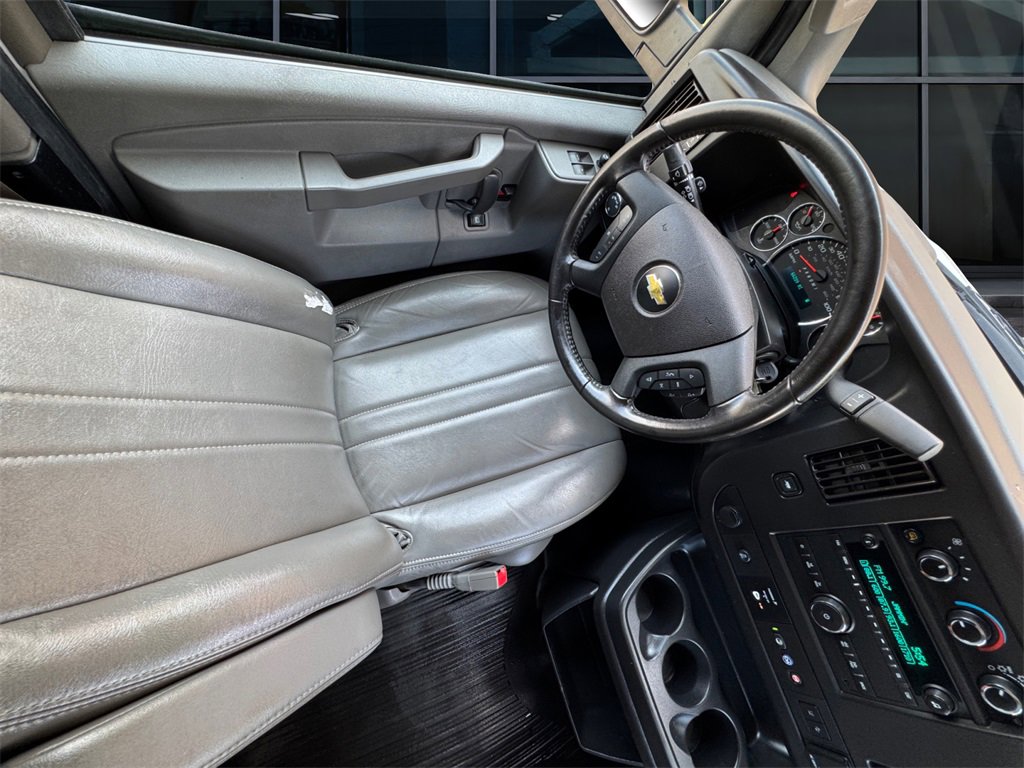 Used 2022 Chevrolet Express 2500 w/ Driver Convenience Package image 14