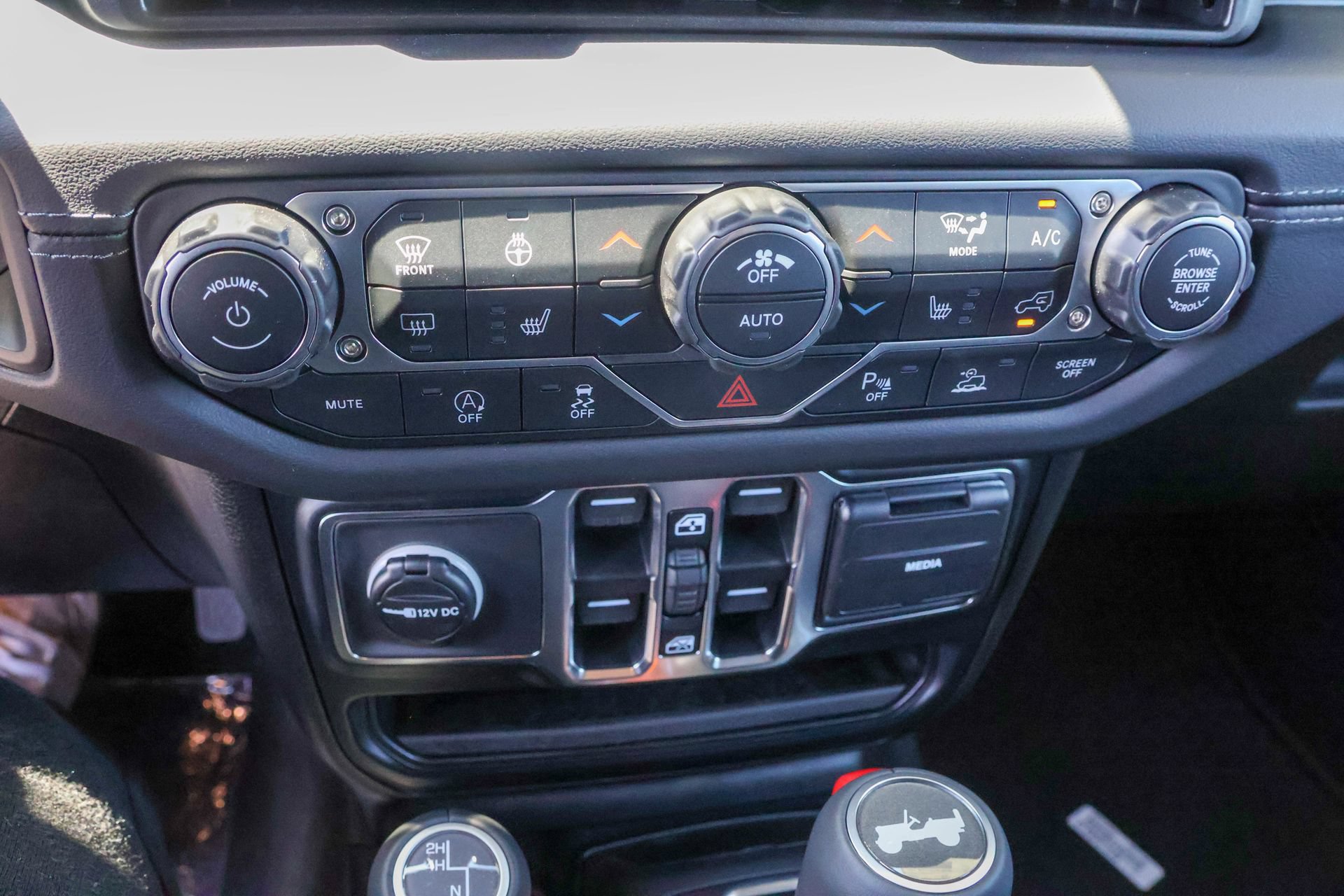 New 2026 Jeep Wrangler Unlimited Sahara AWD/4WD image 22