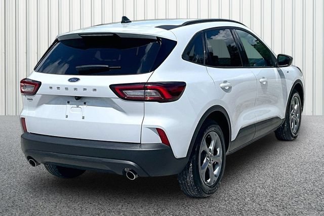 Used 2025 Ford Escape ST-Line FWD image 11