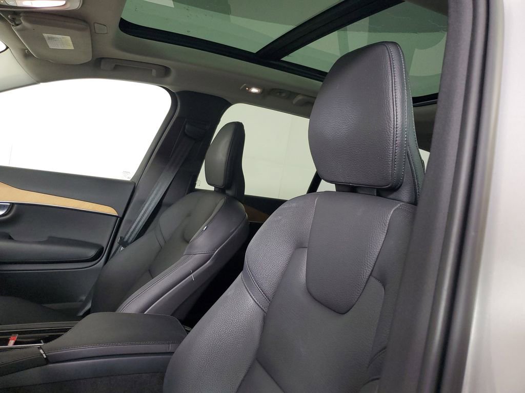 Certified 2023 Volvo XC90 B5 Plus w/ Protection Package Premier AWD/4WD image 24