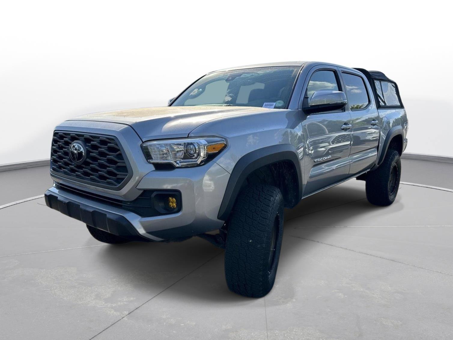 Used 2020 Toyota Tacoma TRD Off-Road w/ Technology Package AWD/4WD image 2