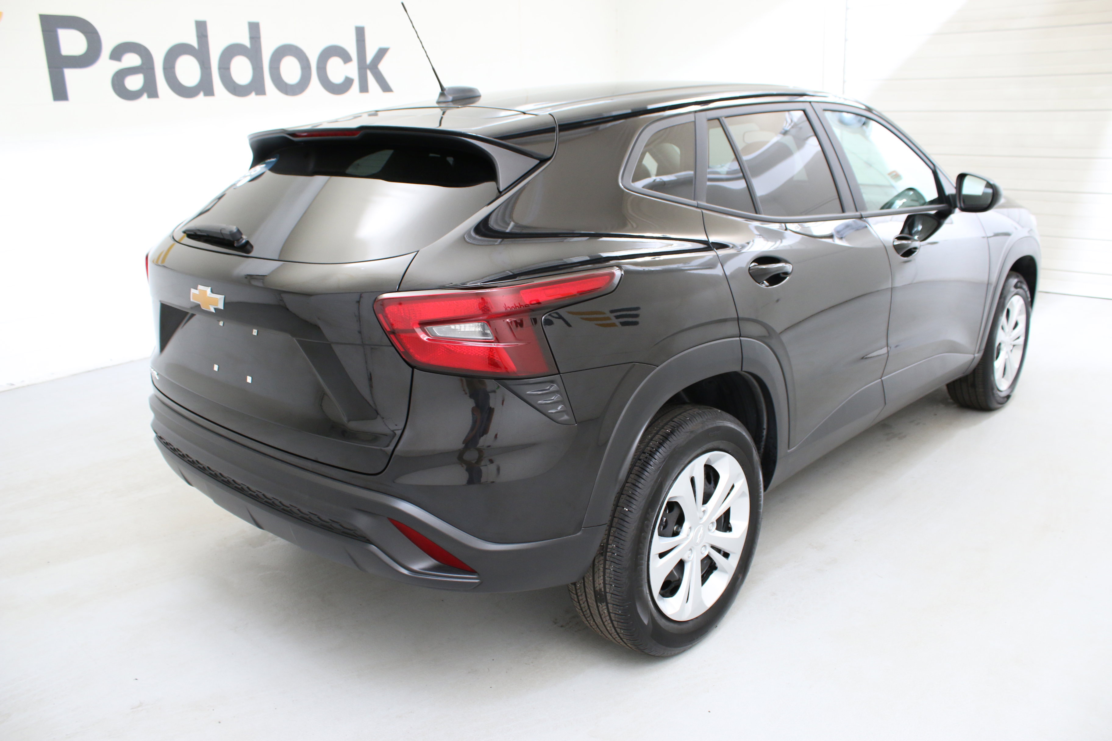 Certified 2025 Chevrolet Trax LS FWD image 9