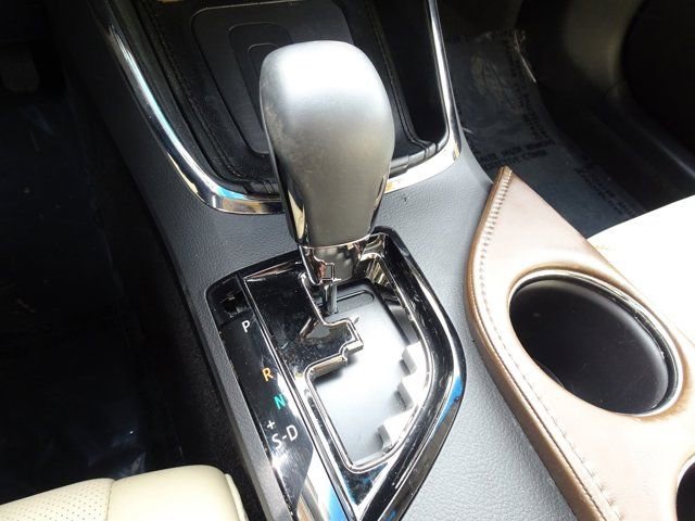 Used 2017 Toyota Avalon Limited image 17