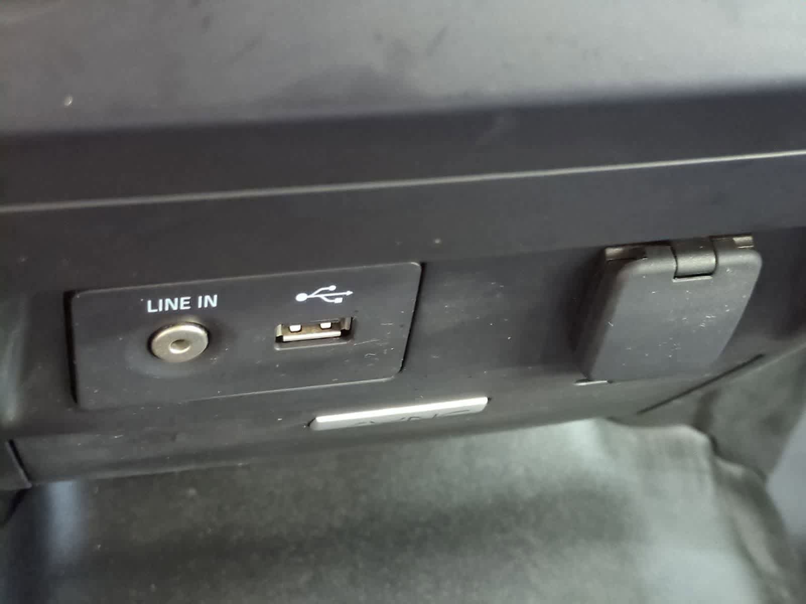 Used 2015 Ford F150 XL w/ Equipment Group 101A Mid AWD/4WD image 31