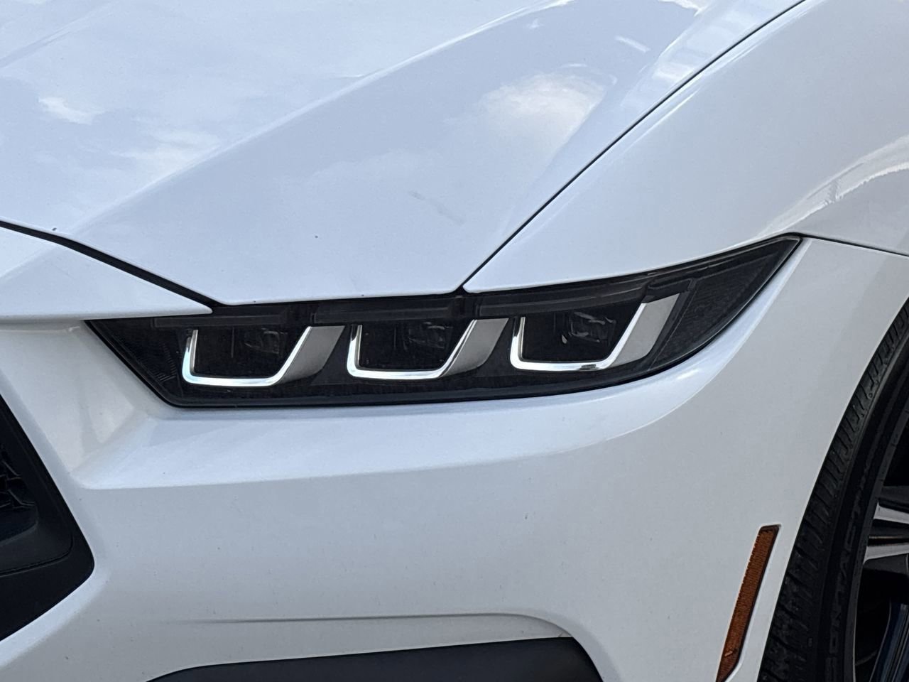 Used 2024 Ford Mustang Coupe image 6