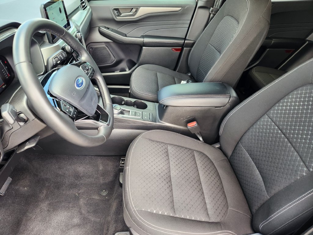 Used 2023 Ford Escape Active w/ Cold Weather Package FWD image 15