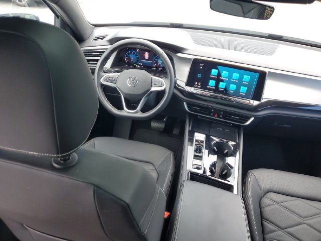 Certified 2025 Volkswagen Atlas Cross Sport SE w/ Panoramic Sunroof Package FWD image 7