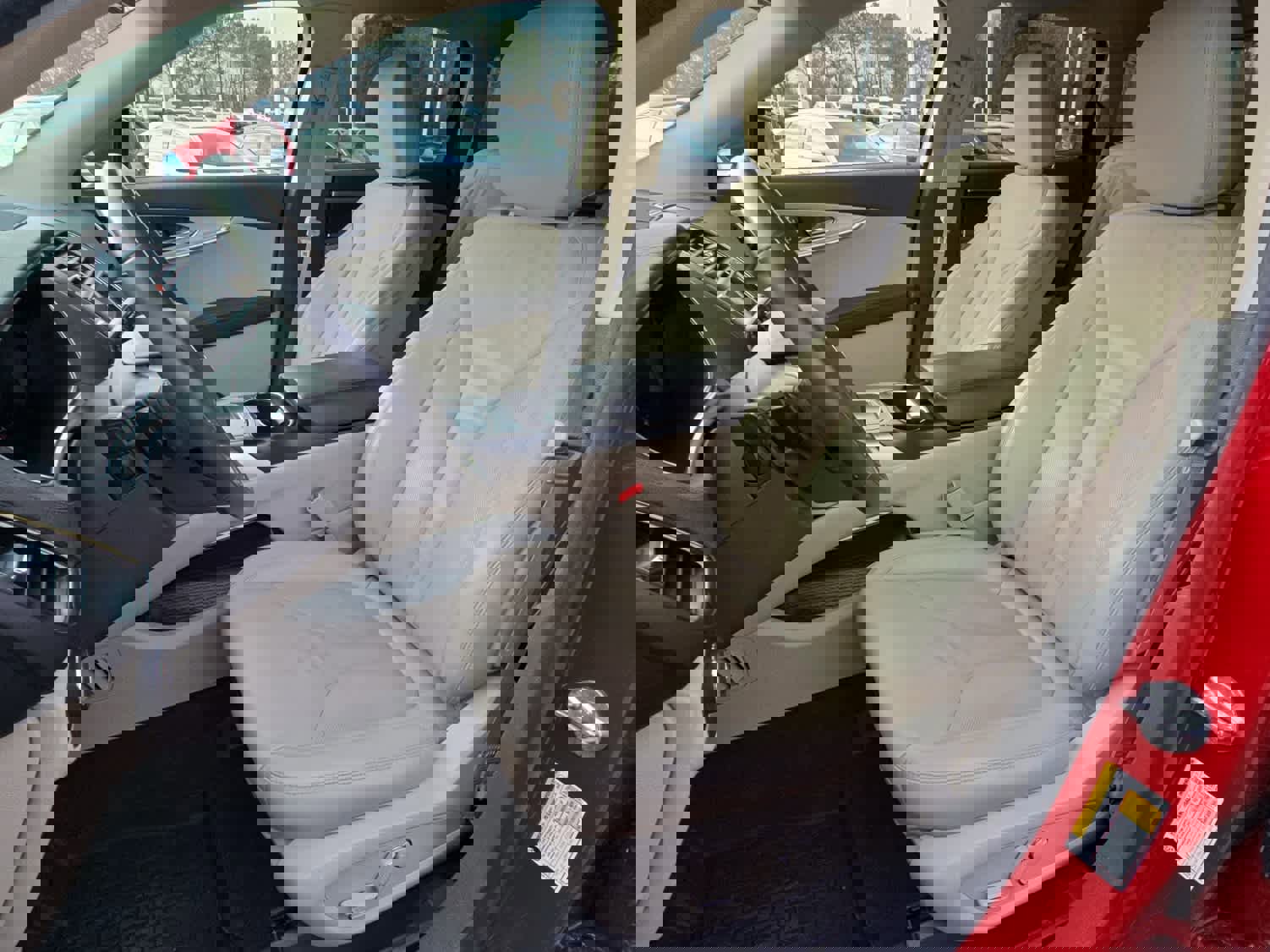 Used 2020 Lincoln Nautilus Premier w/ Equipment Group 101A image 8