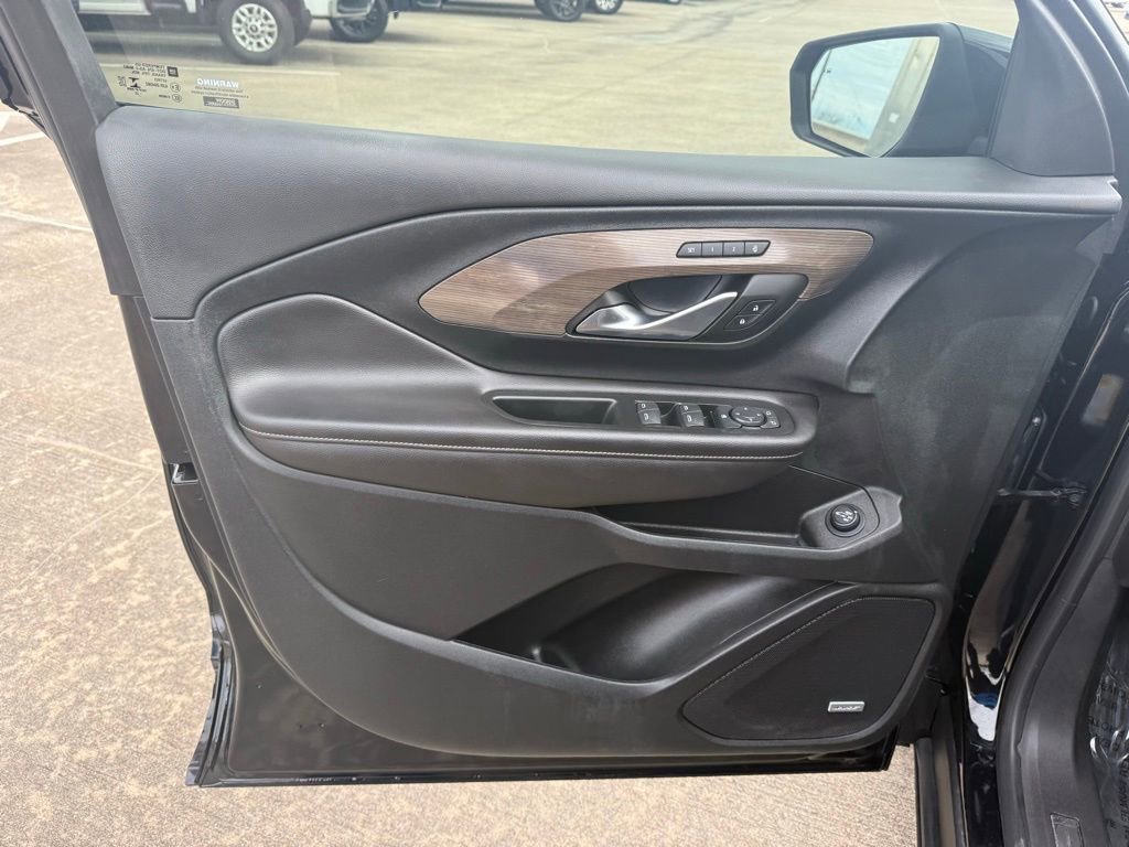 Used 2022 GMC Terrain Denali w/ Black Diamond Edition image 19