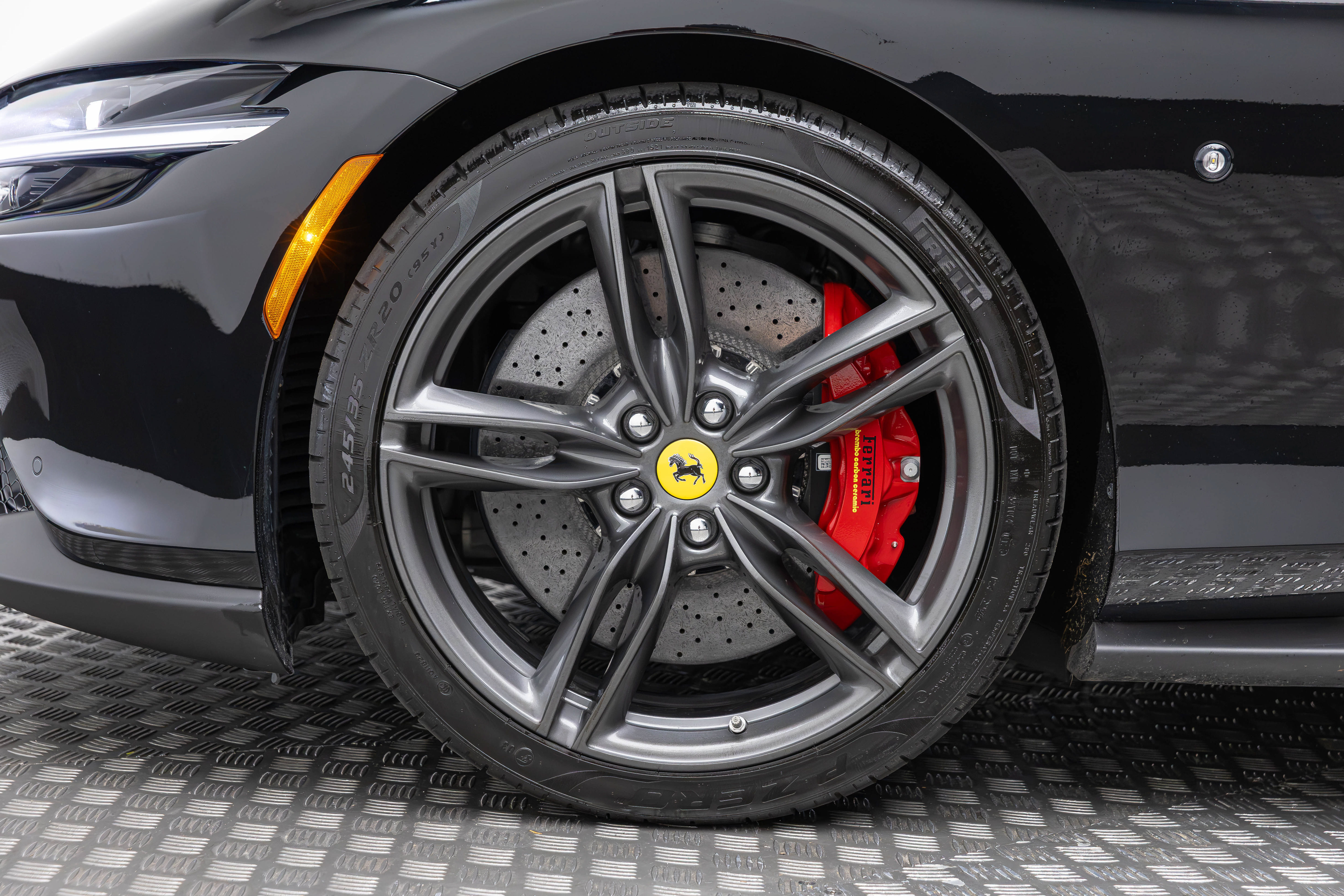 Certified 2025 Ferrari Roma Spider RWD image 26