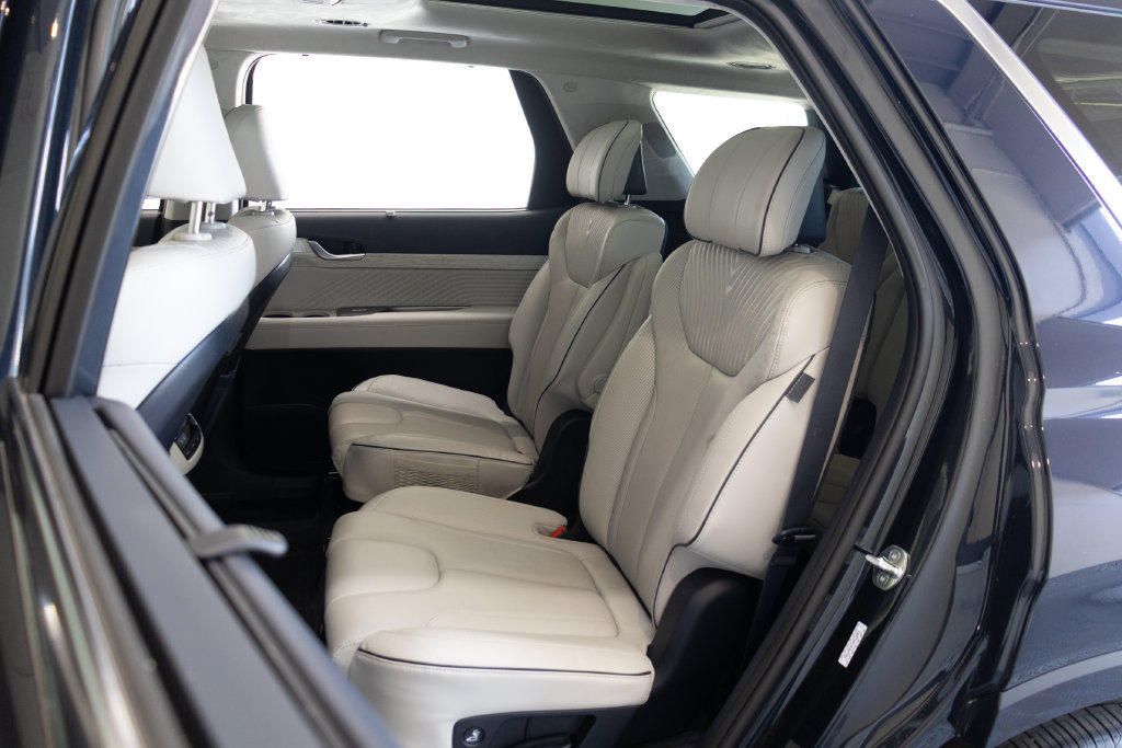 Used 2023 Hyundai Palisade Calligraphy w/ Cargo Package AWD/4WD image 22