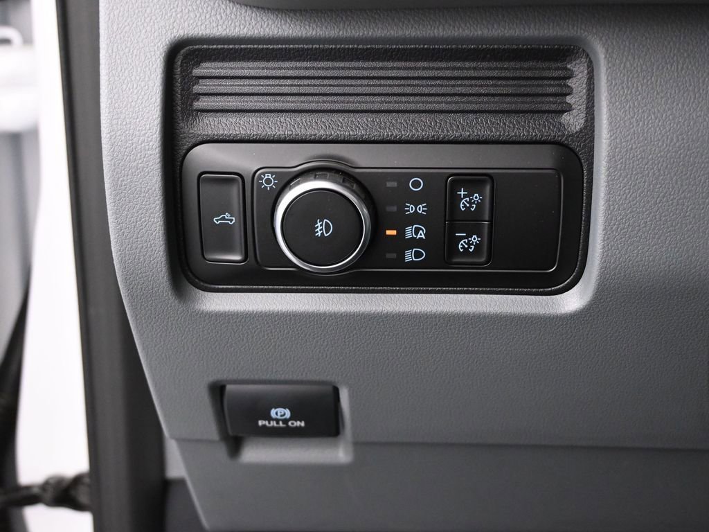 New 2026 Ford F250 XL w/ XL Chrome Package image 12