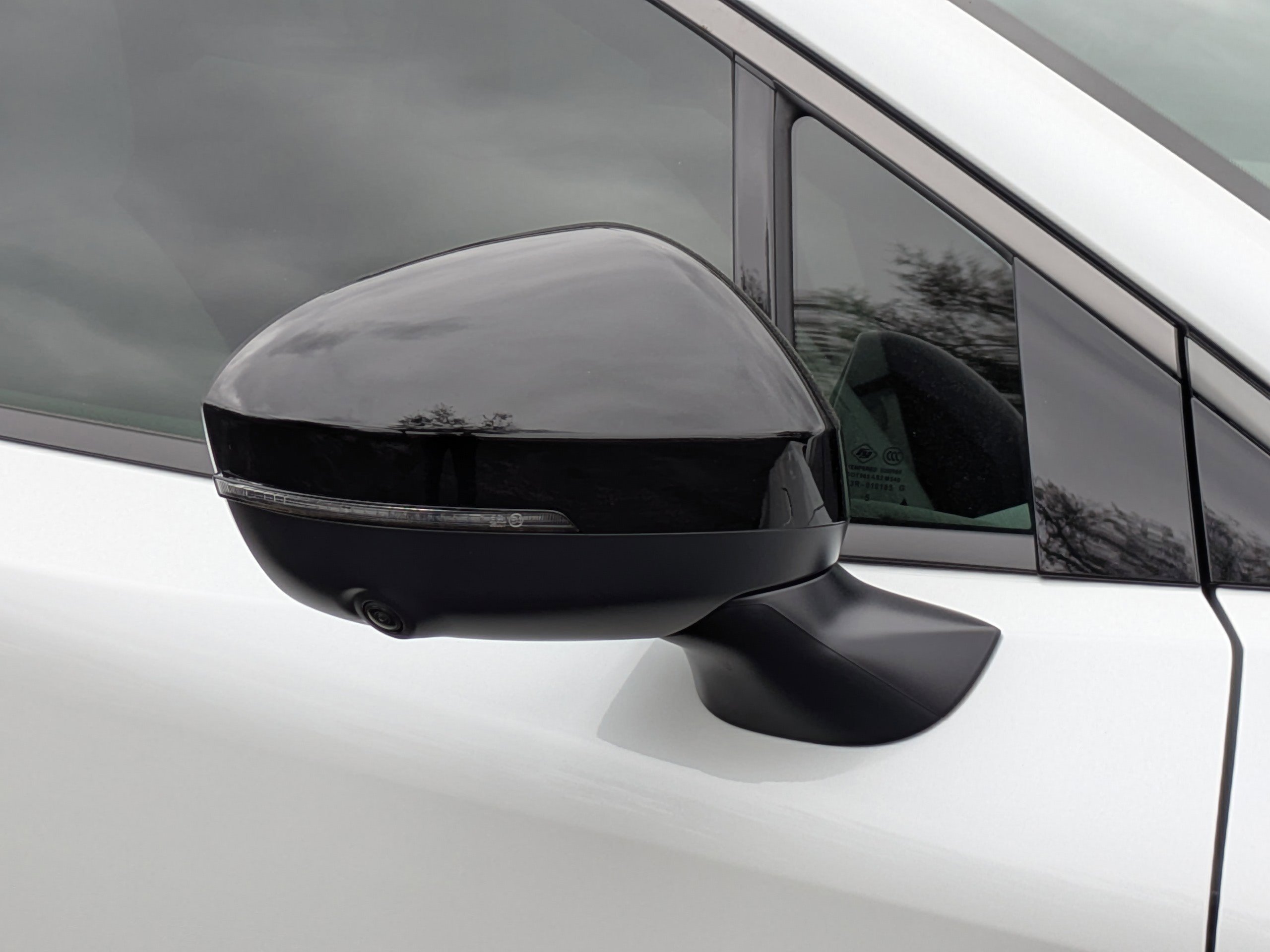 New 2026 Nissan Leaf Platinum+ w/ Cargo Package (Platinum+) image 12