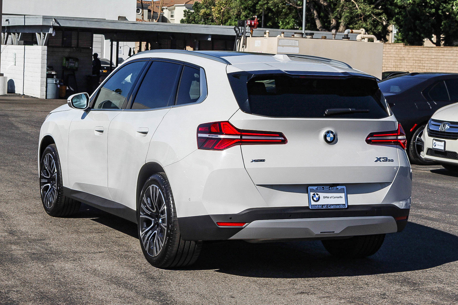 Used 2025 BMW X3 xDrive30i w/ Premium Package image 4