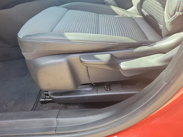 Used 2024 Chevrolet Trax LT w/ Driver Confidence Package FWD image 14