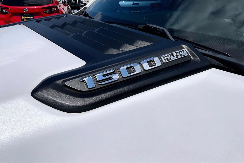 Used 2019 RAM 1500 Laramie w/ Sport Appearance Package AWD/4WD image 25