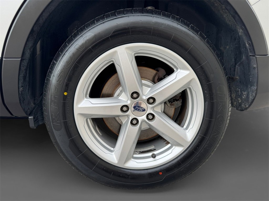 Used 2019 Ford Explorer XLT image 11