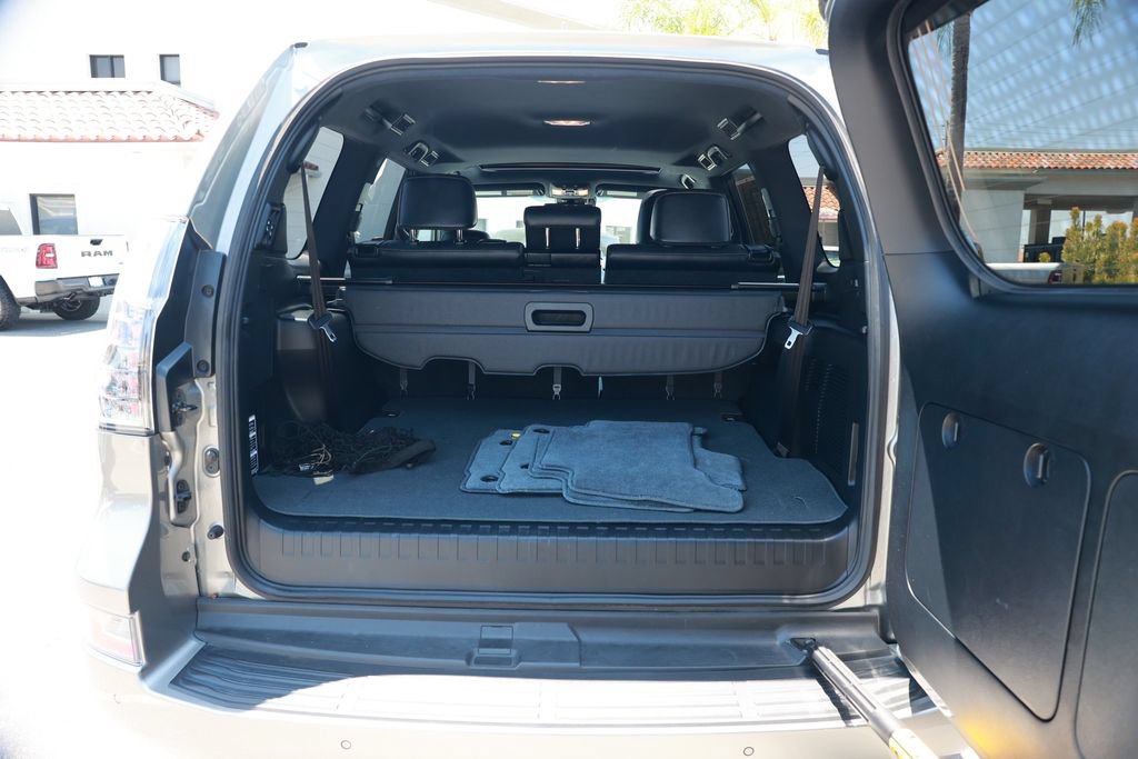 Used 2023 Lexus GX 460 Luxury w/ Off Road Package AWD/4WD image 37