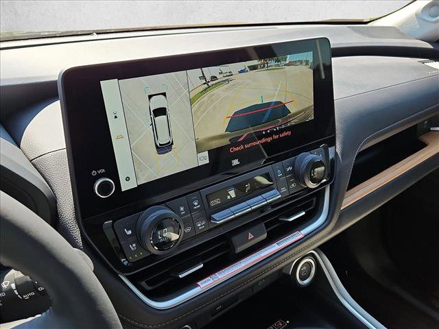 Used 2025 Toyota Grand Highlander AWD image 14