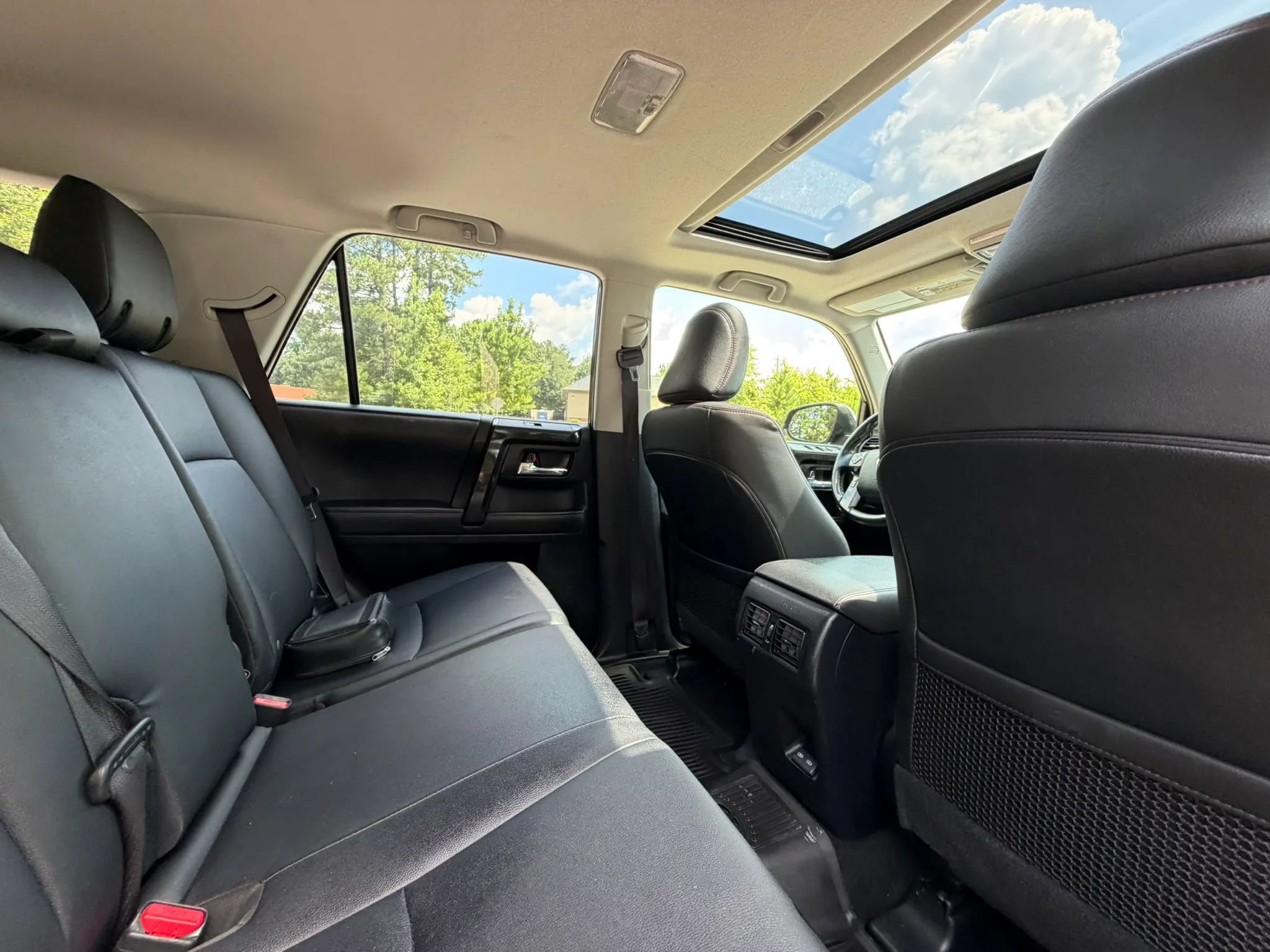 Used 2023 Toyota 4Runner TRD Off-Road Premium w/ Off Road Premium Plus Package AWD/4WD image 15