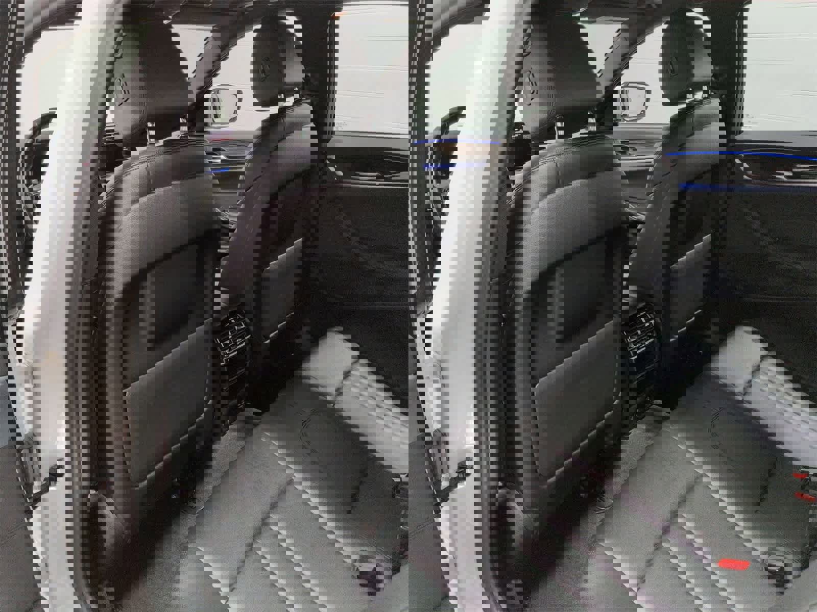 Used 2020 BMW 530i xDrive w/ Convenience Package image 19