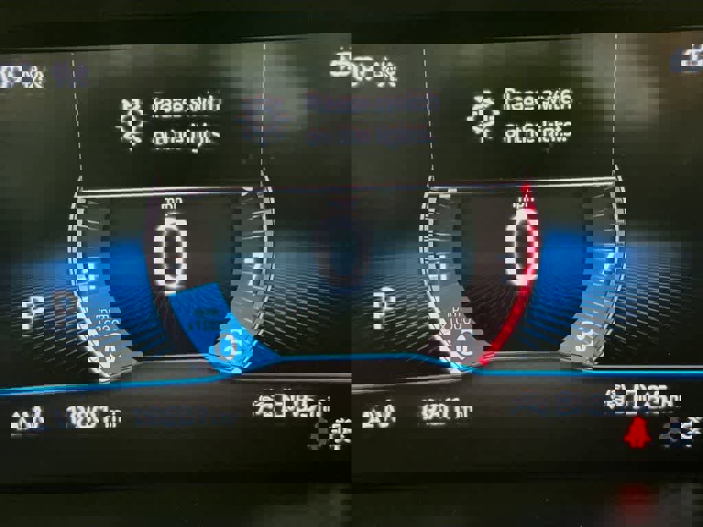 Used 2023 Volkswagen Tiguan SE R-Line image 21