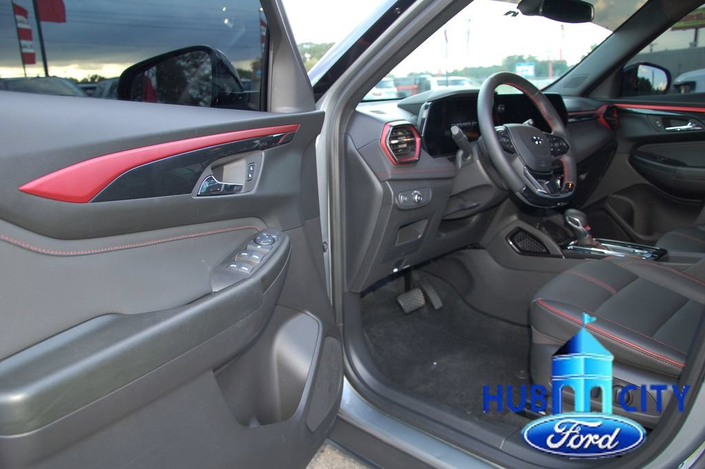Used 2026 Chevrolet TrailBlazer RS FWD image 11