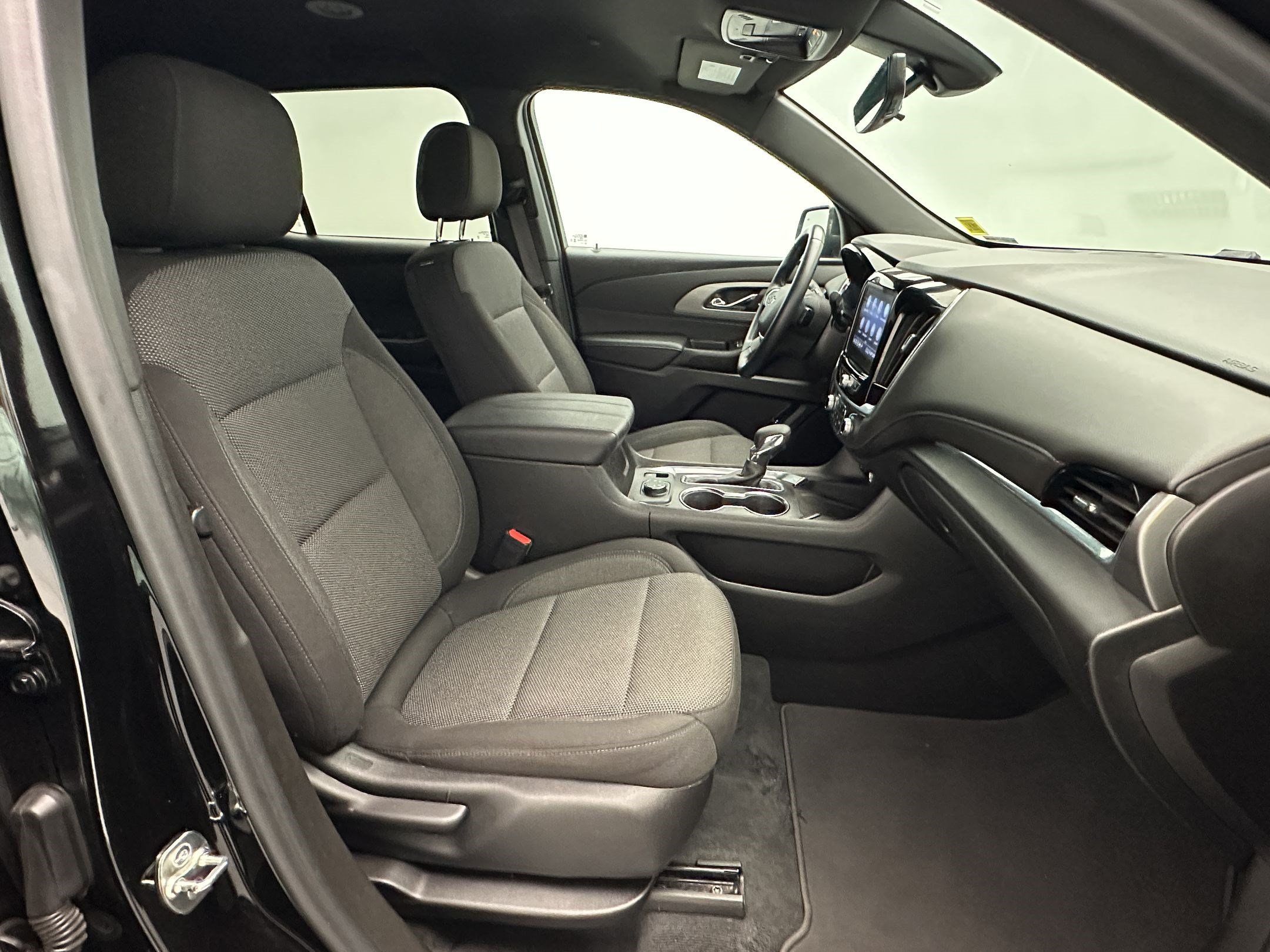 Used 2023 Chevrolet Traverse LT w/ Midnight/Sport Edition AWD/4WD image 25