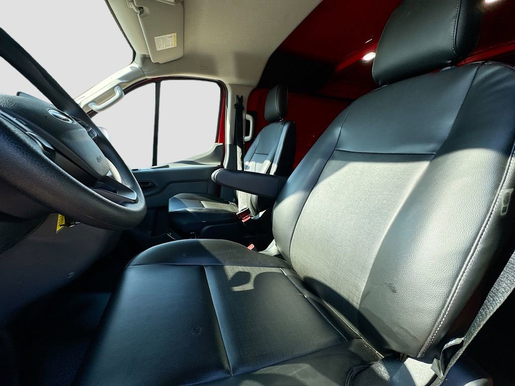 Used 2025 Ford Transit 150 Low Roof RWD image 18