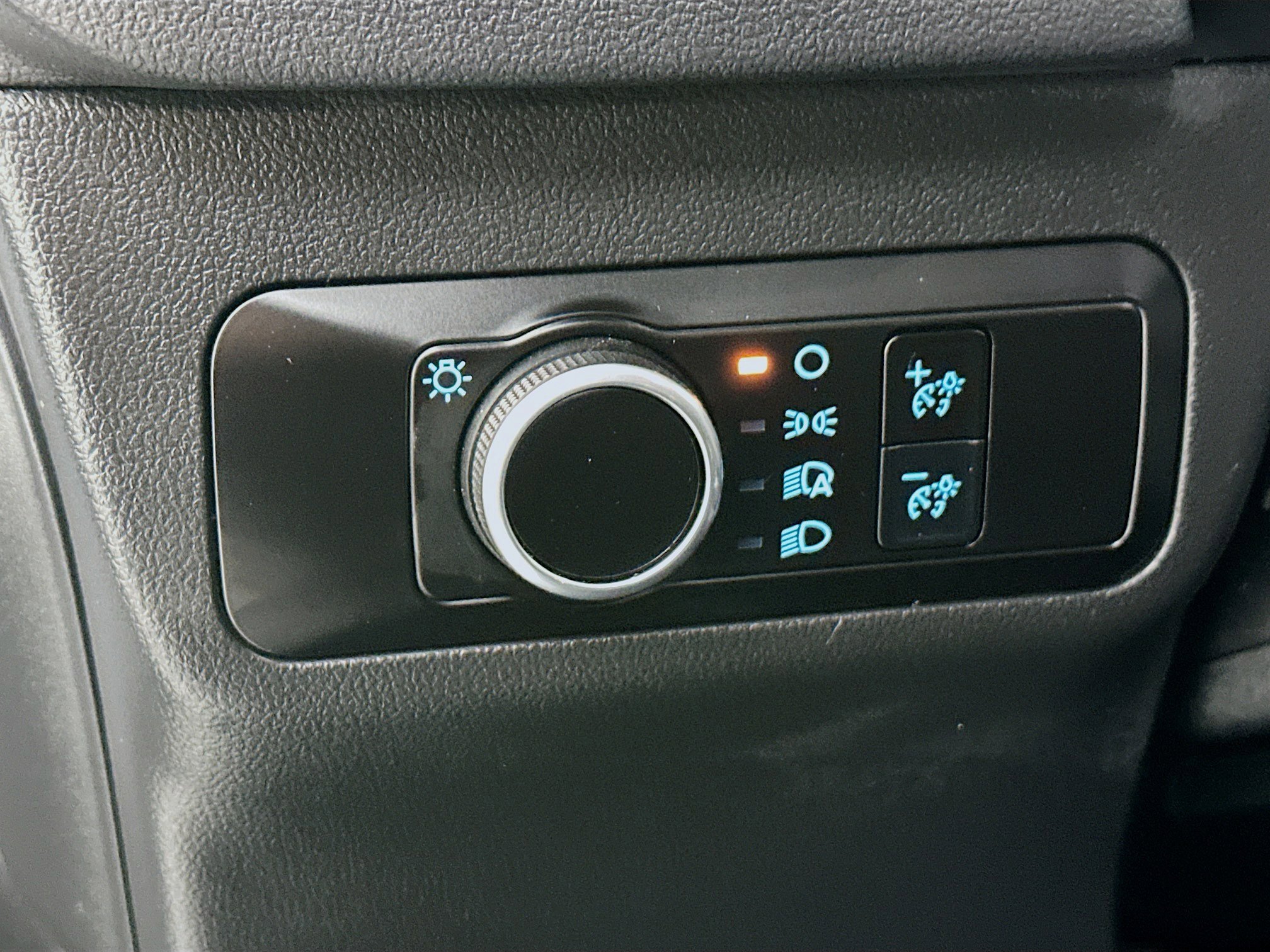 Used 2025 Ford Escape ST-Line w/ Tech Pack #1 image 17